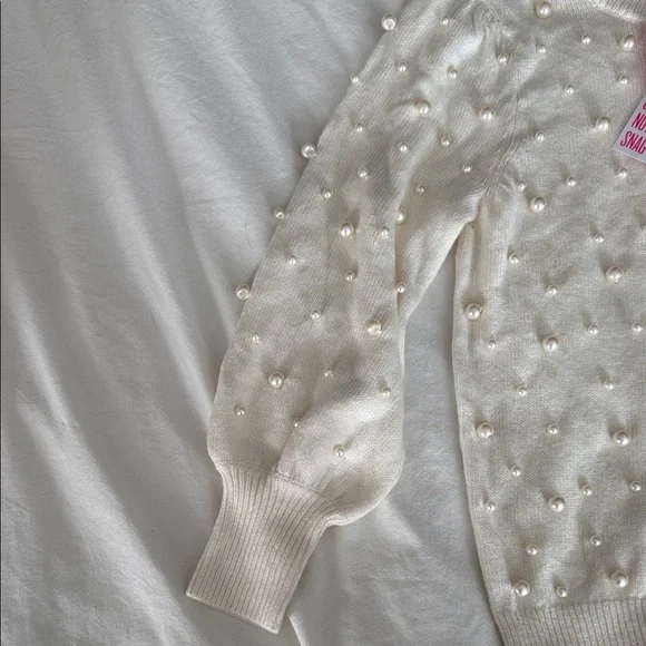 Lilly Pulitzer Ginny Pearl Sweater - Picture 3 of 6